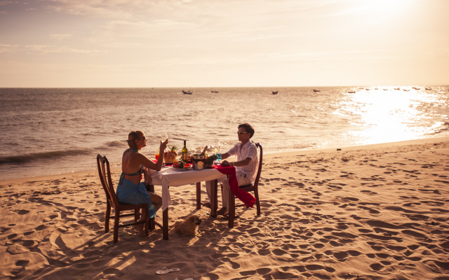 Little Paris Resort & Spa Mui Ne Hotel – People – Phan Thiet
