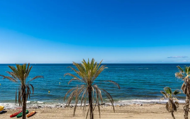 All About Villa Marina Mariola