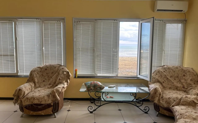 Частный дом Уютный на берегу Каспийского моря