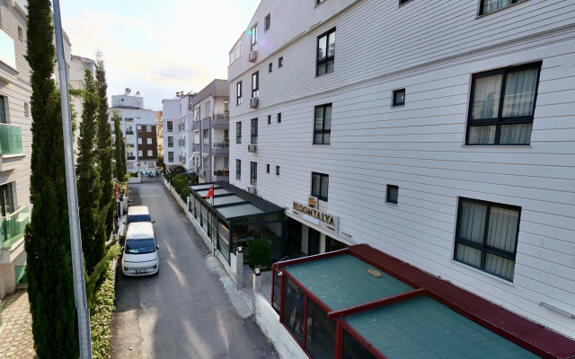 BLOOMTALYA Hotel
