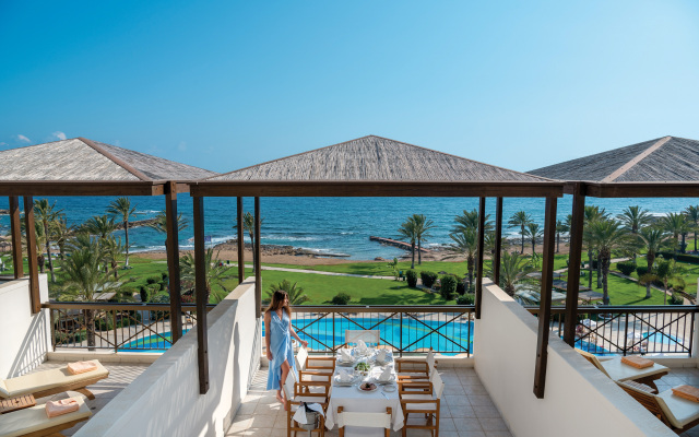 Constantinou Bros Athena Beach Hotel