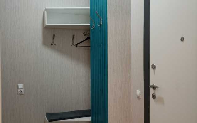Studiya lyuks s lodzhiey Apartments