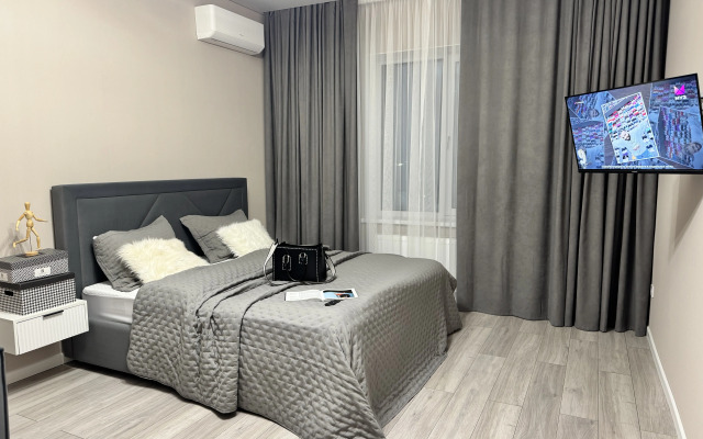 Loft V Elitnoy Novostroyke V Tsentre U Parka Flat