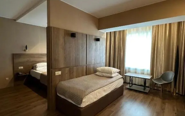 Gloria Deluxe Hotel