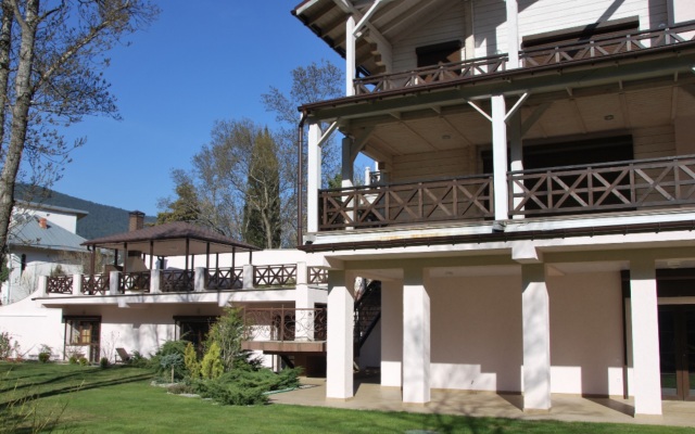 Elena Villa