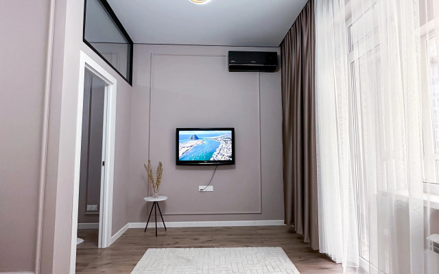 Stilniye 2-Komnatniye V Samom Tsentre Goroda (300) Apartment