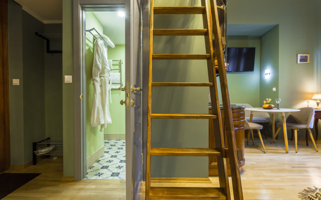 Апартаменты Студия семейная с печью на Миллионной