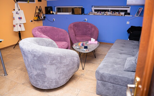 Capsula  Hostel