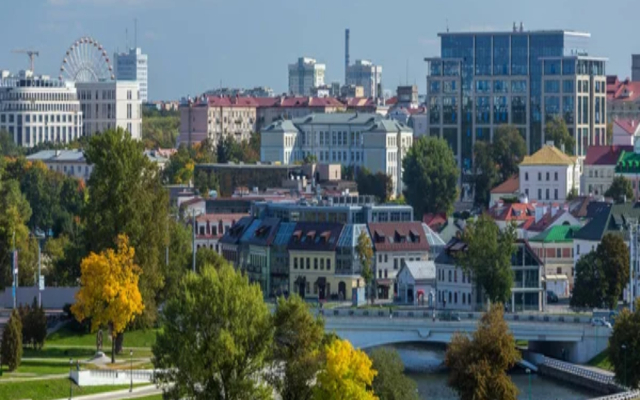 Ryadom s Parkom Imeni Yanki Kupaly Apartments