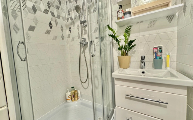 Studiya S Balkonom Layk Mily Dom Apartments