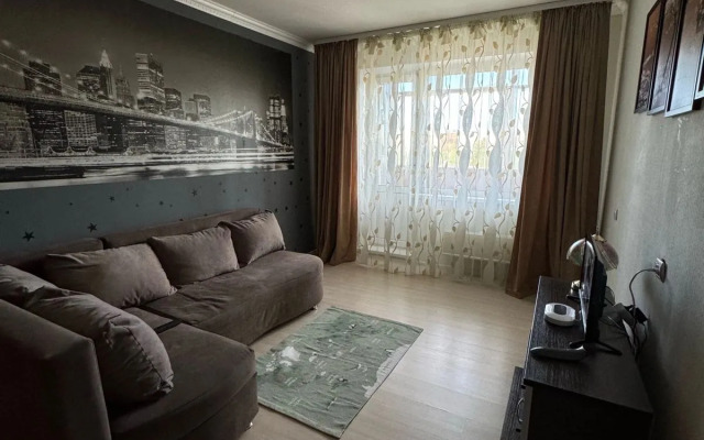 Ryzhiy Kot 2 Flat