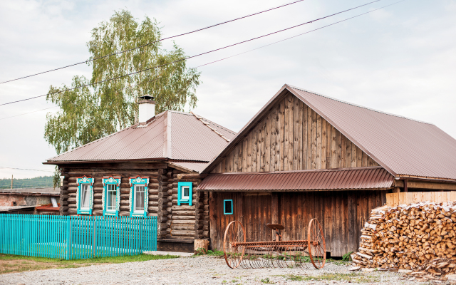 Mariinskie Izbyi Hotel