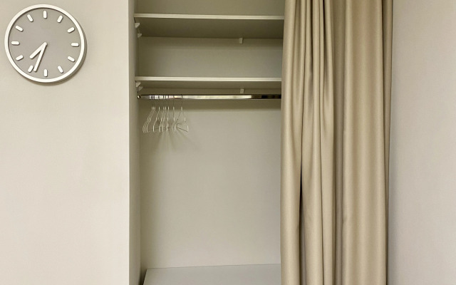 Lux U Metro Grushevkа Apartment