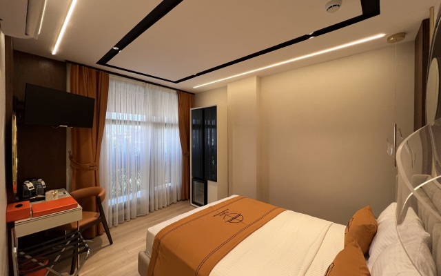 Hotel Elysian Airport