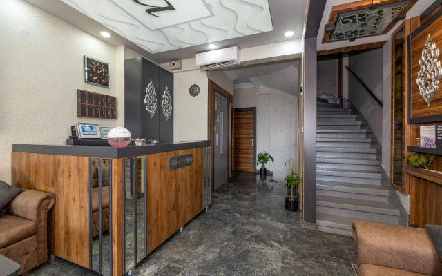 Отель La Serena Hotel & Suites