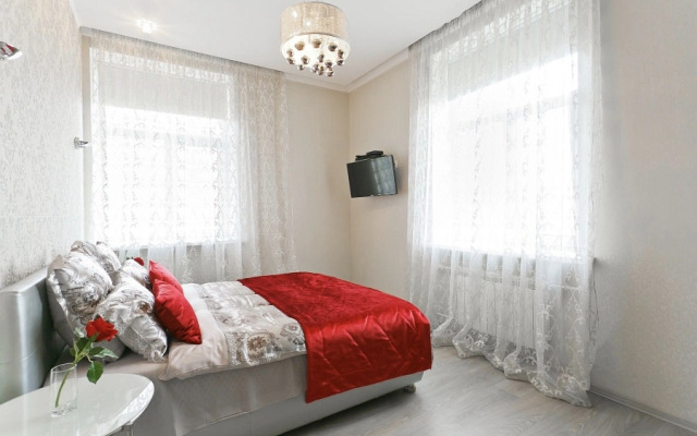 Prospekt Nezavisimosti 43 Apartment