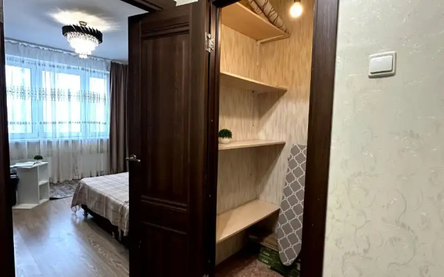 Na Novovatutinskoy Flat