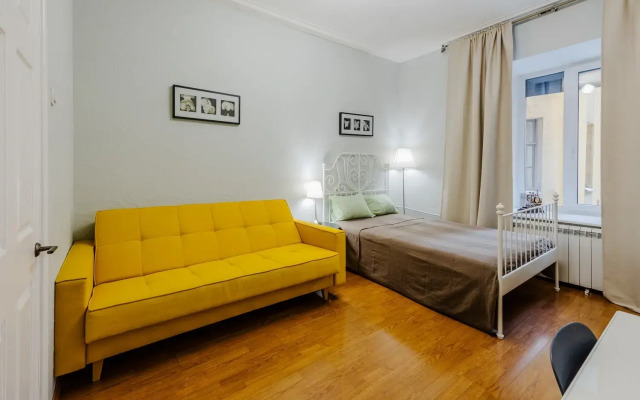 Апартаменты SpbStay с тремя спальнями на Рубинштейна 25