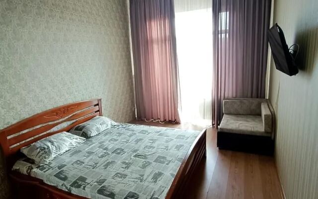 Na Ostrovskogo 67D Flat