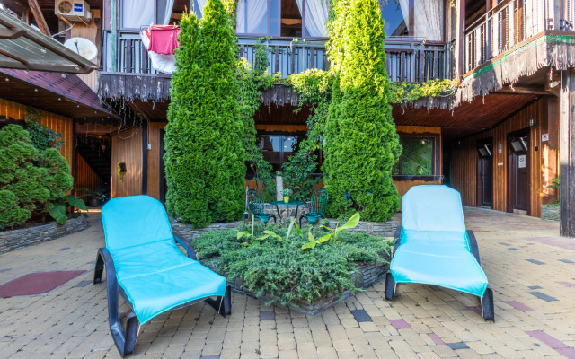 Villa Lychiya 2 Guest House