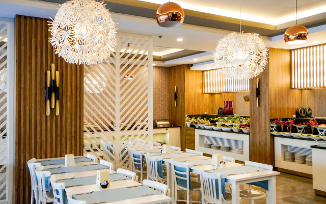 Отель Istanbul Beach