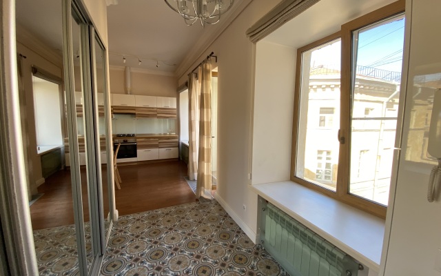 Апартаменты White House на Большой Морской Улице 11