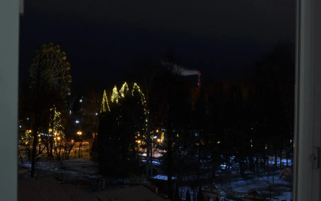 Dizaynerskaya Studiya V Tsentralnom Parke Kultury Flat