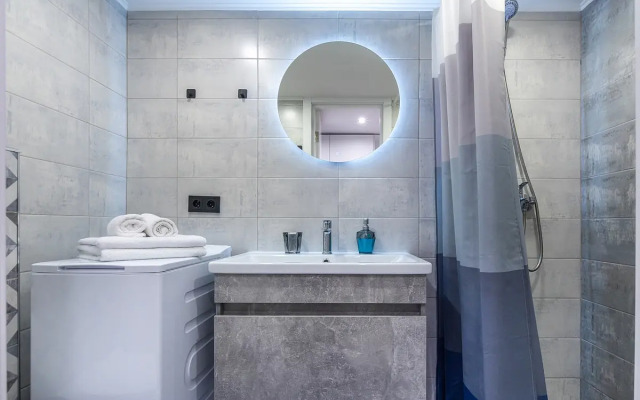 Apartments Queenstay Gold Femili Na Voykovskoy