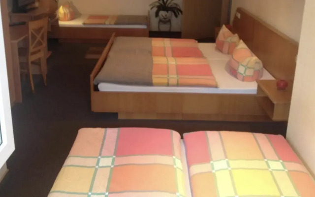 Отель Garni Viktoria