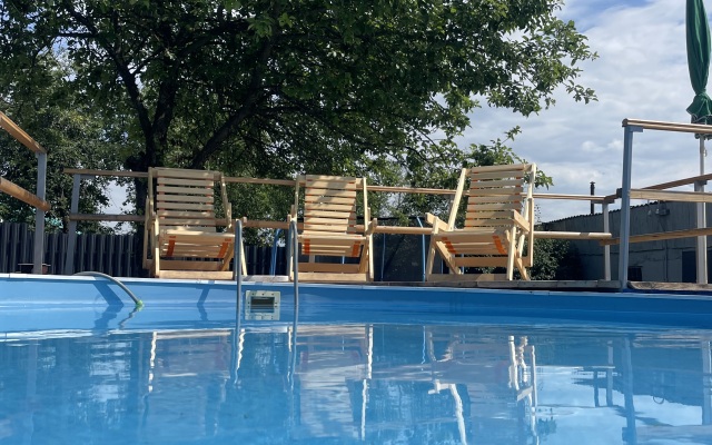 C Bassejnom Guest House