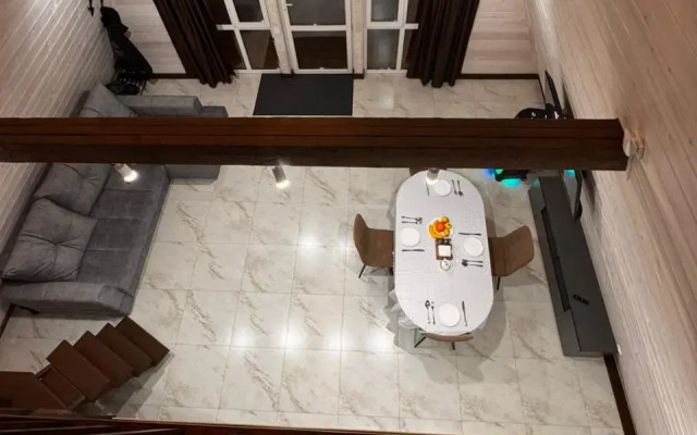 Частный дом Дом шалаш