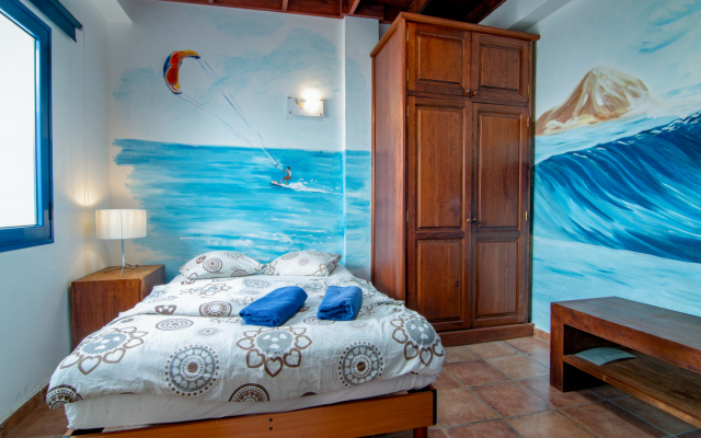 Red Star Surf & Yoga Camp Guest House