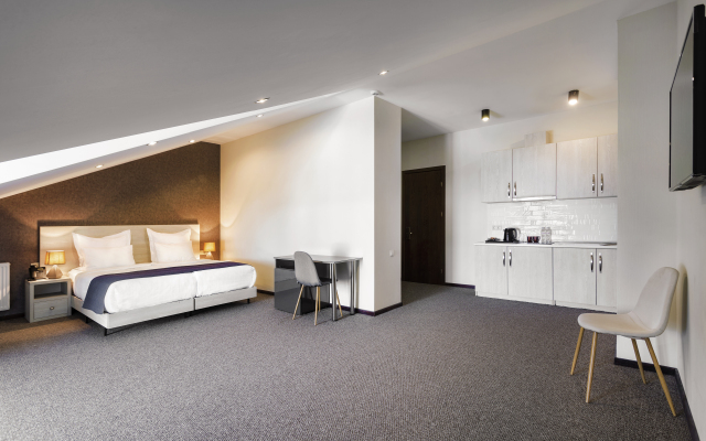 Auroom Resort Hotel