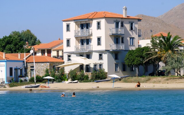 The Beachfront Villa Apartments