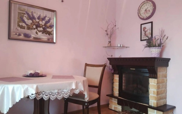 Komfortnaya Yevrodvushka v Ivanovskikh Dvorikakh Apartments