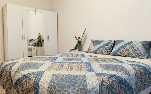 Dvushka Surovye Obezyany Flat