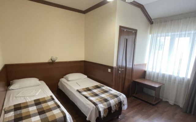 Гостевой Дом Семейный на Трудящихся 68А