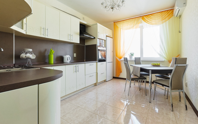 Na Sobornom 90 Apartments s vidom na tsernts s 18 etazha