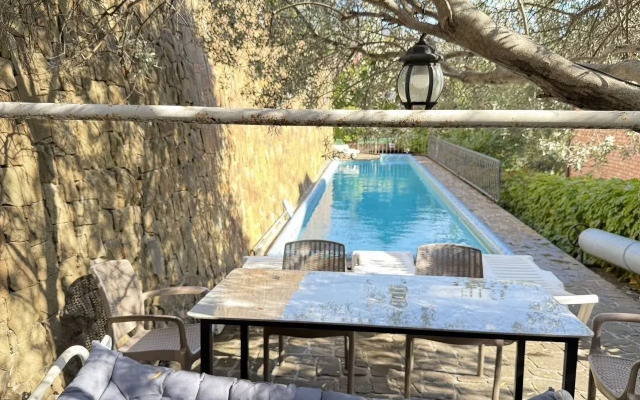 Частный дом у моря Cолнцe Ялты этаж под ключ