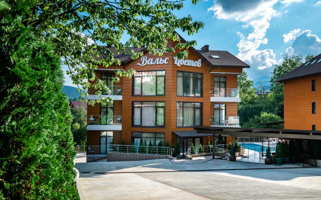 Vals Tsvetov Redance Hotel