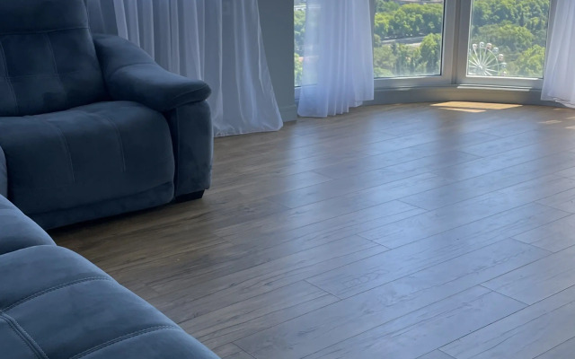 V Tsentre S Vidom Na More Flat