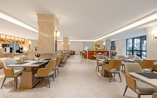 VIENNA International Wide&Narrow Alley Kuixinglou Branch Hotel – Restaurant – Chengdu