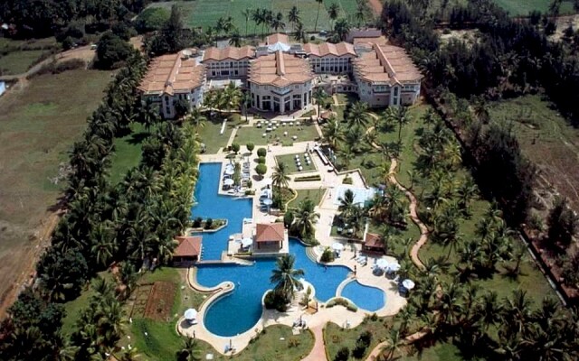 Отель Kenilworth Resort&Spa