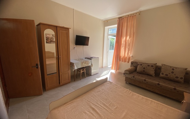 Taraktash Guest house
