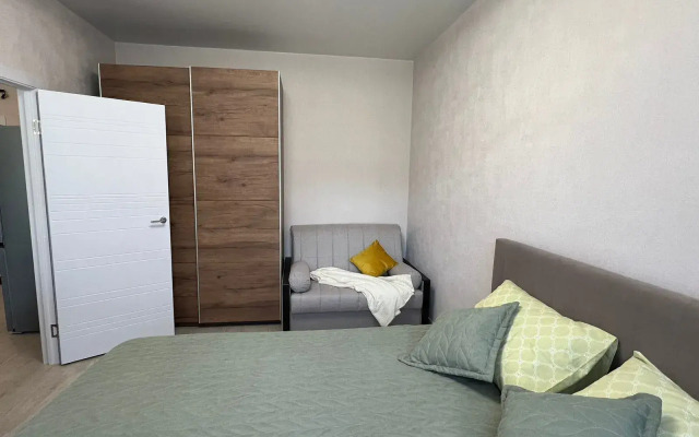 Квартира c Бacсeйнoм в Живoпиcнoм Месте ЖК Кипарис 293