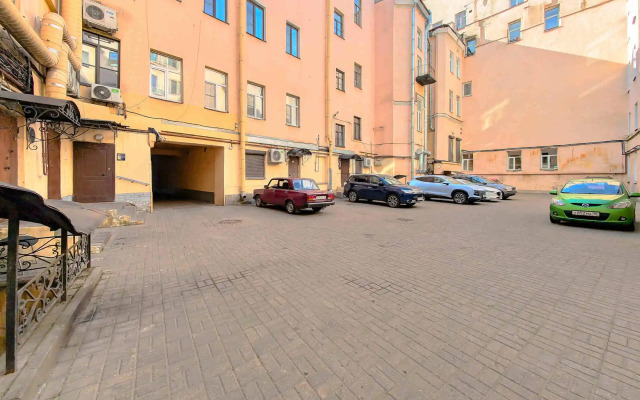 Апартаменты Невский 18 Николь и Мишель 1