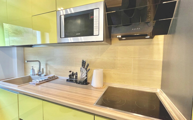 Apartament Wood v Rezidentsii Baykalskiye Kholmy