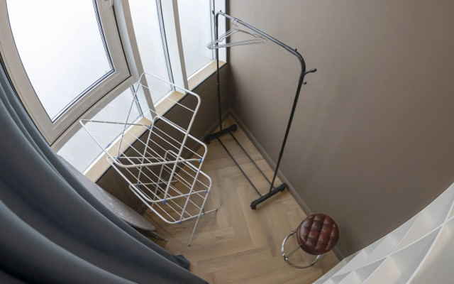 Pervy Posutochny Flat