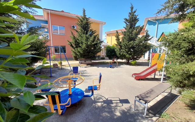 S Lisoy V Sevastopole Apartments