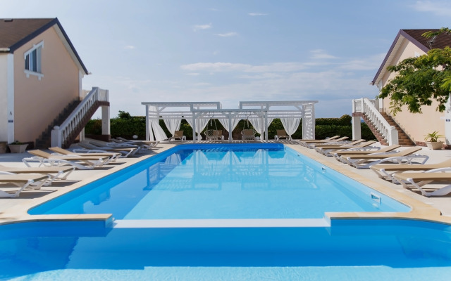 Morskaya Feeriya Guest House